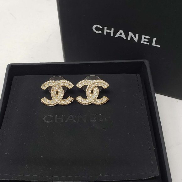 100% Authentic Chanel CC Goldish with stone Earrings - Picture 12 of 13